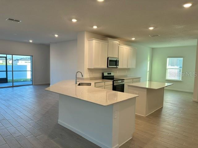 4043 NE 31ST TER