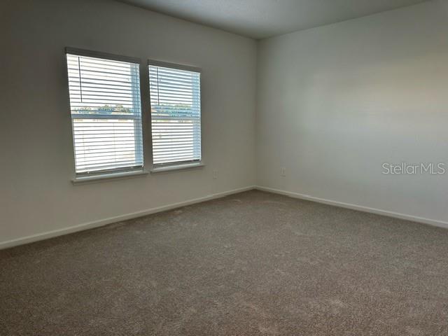 4043 NE 31ST TER