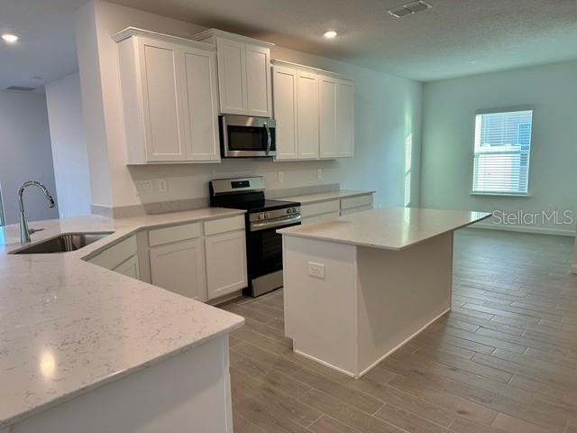 4043 NE 31ST TER