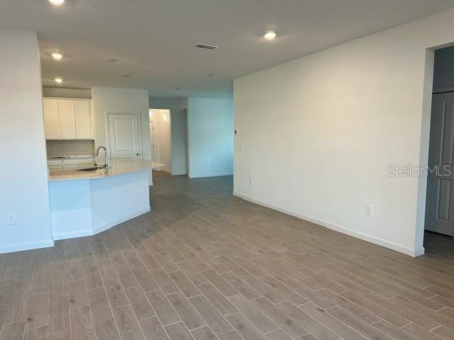 4043 NE 31ST TER
