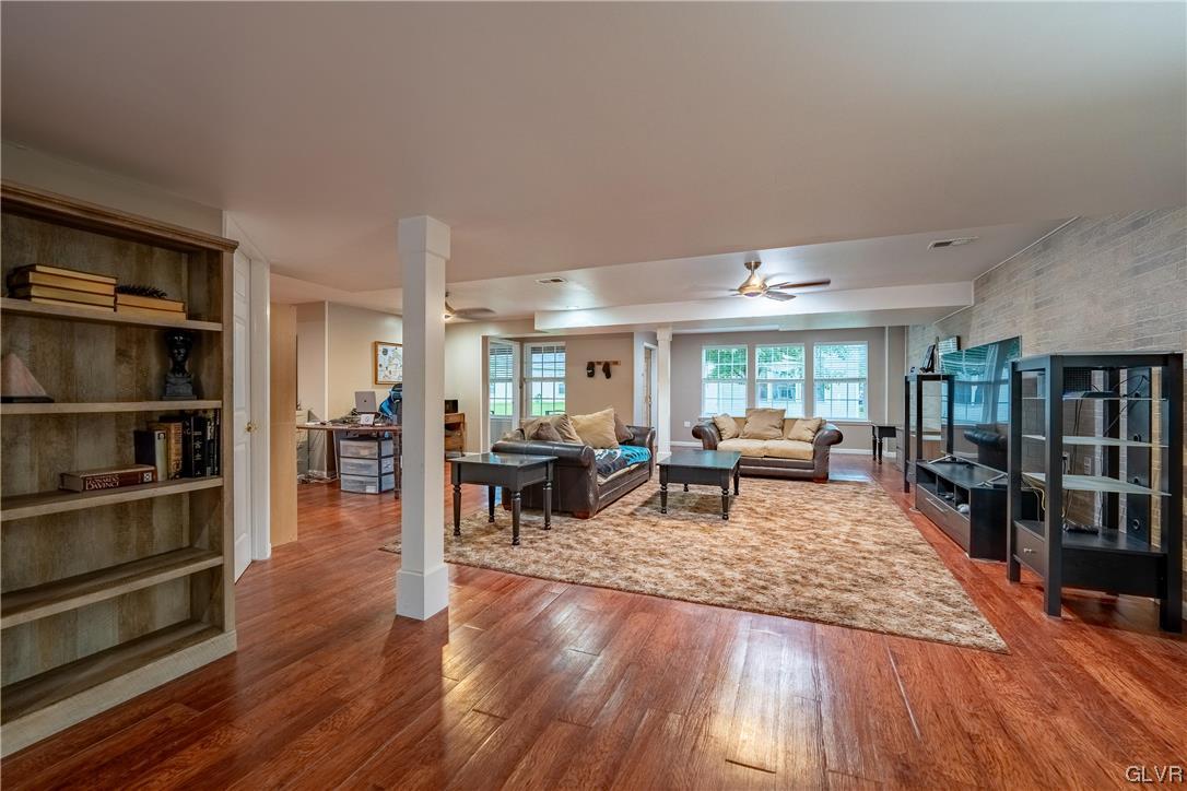 6840 Jewel Lane