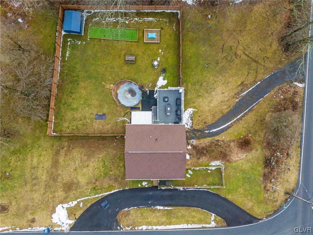11 Forest Road