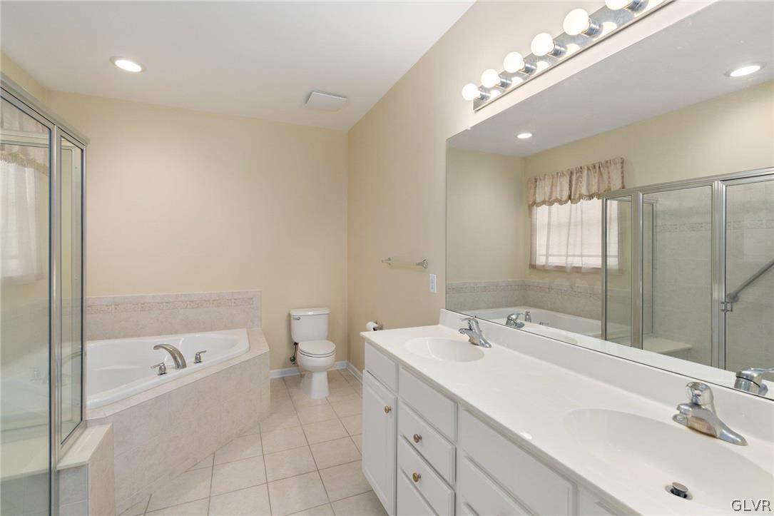 1797 Lakeside Lane