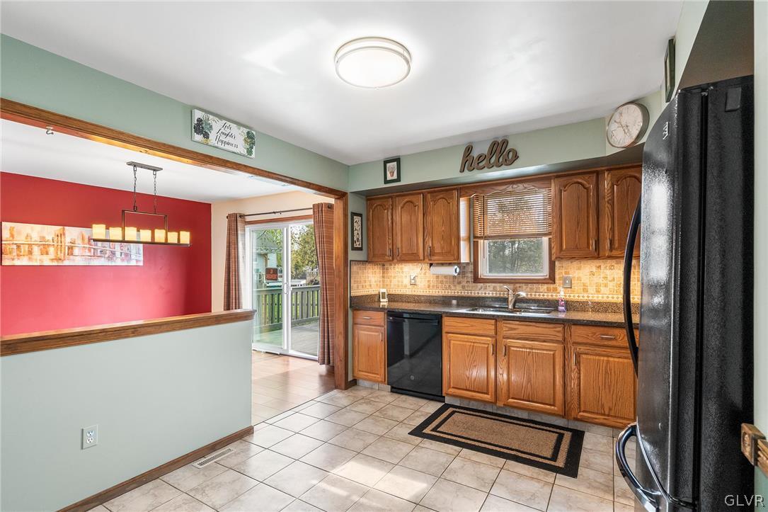 1503 Fernwood Road