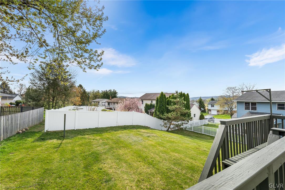 1503 Fernwood Road