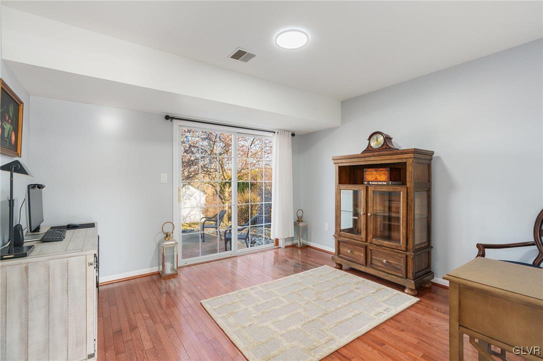 4040 Maria Lane