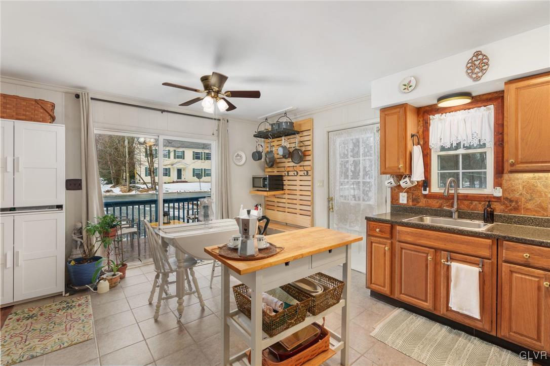 1302 Winding Way