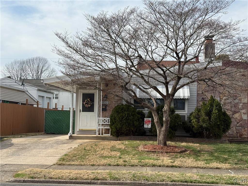 1332 Valley Road