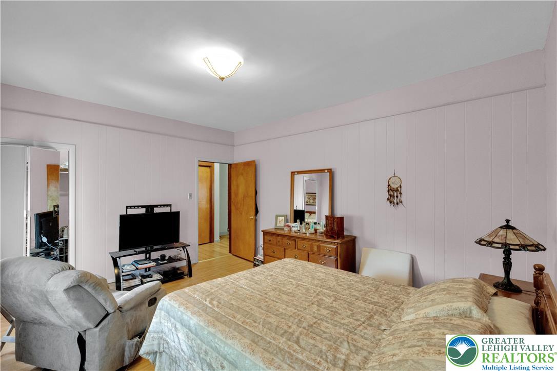 435 West Walnut Street