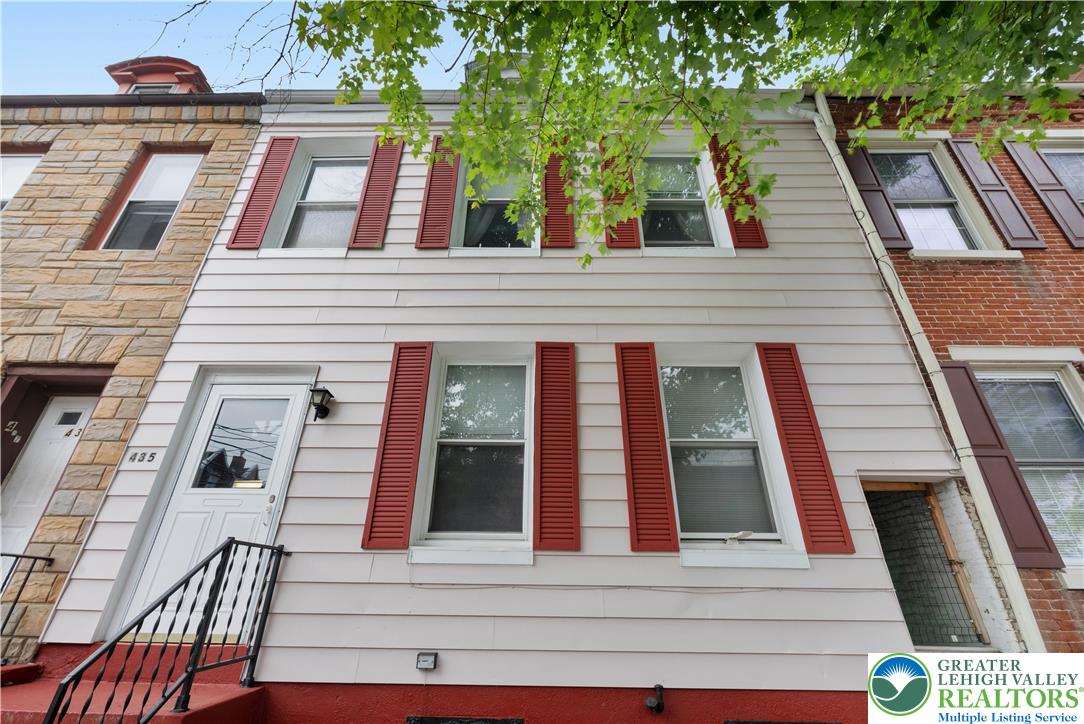 435 West Walnut Street