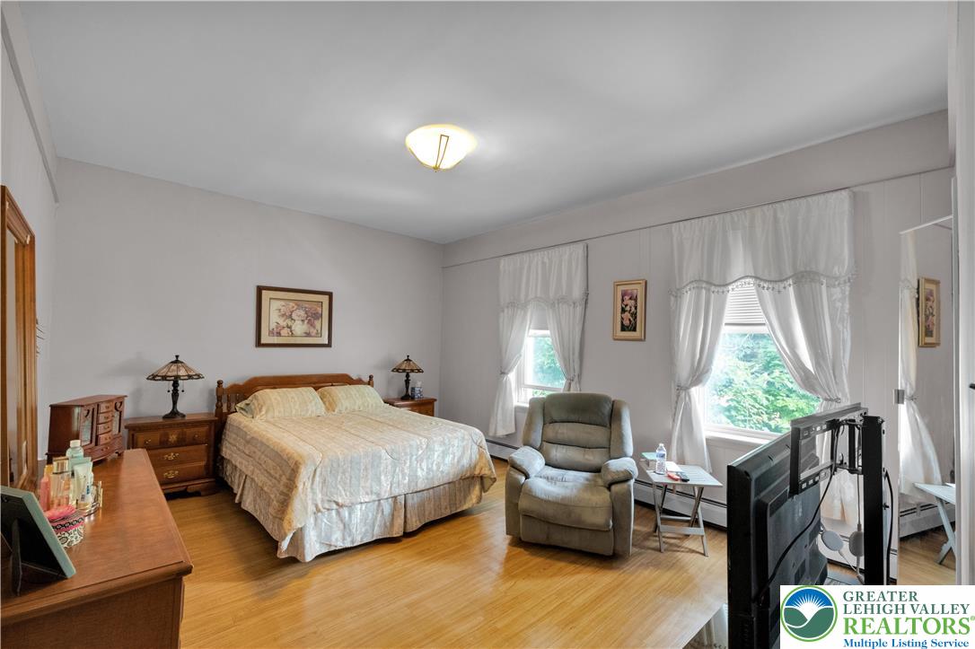 435 West Walnut Street