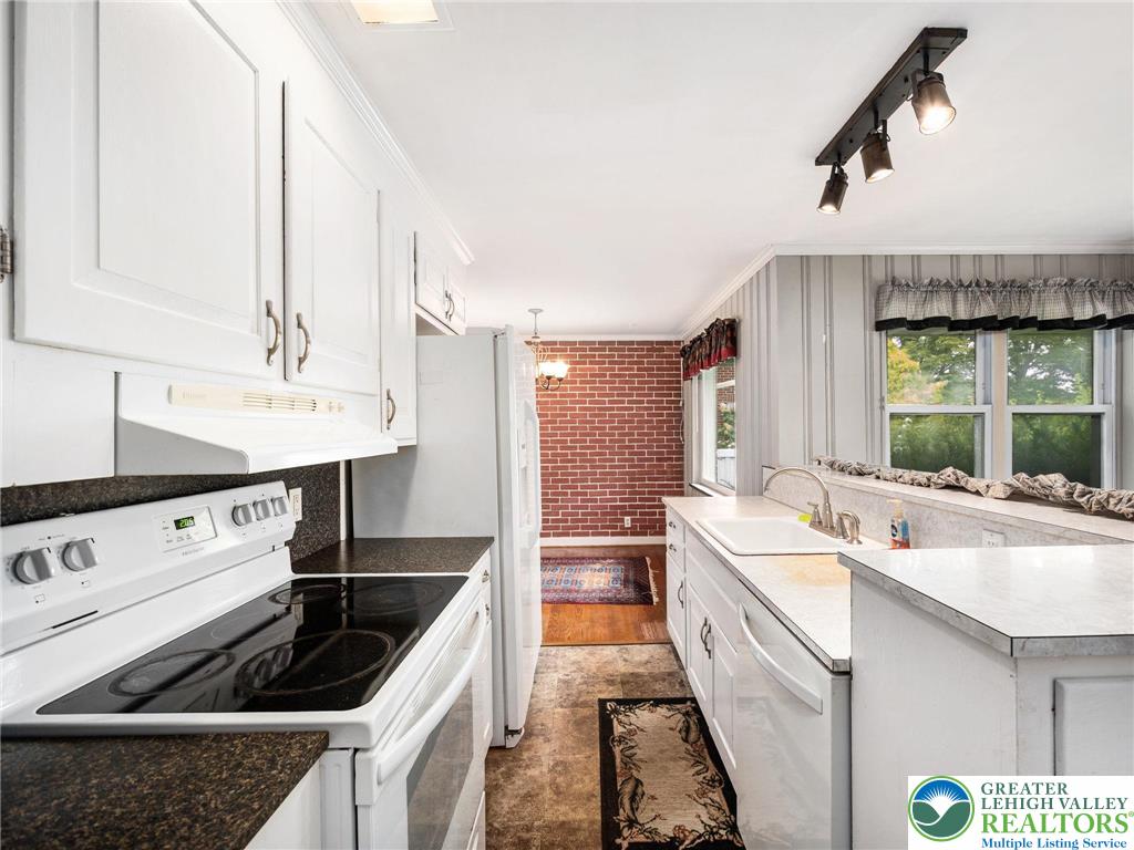 339 East Washington Avenue