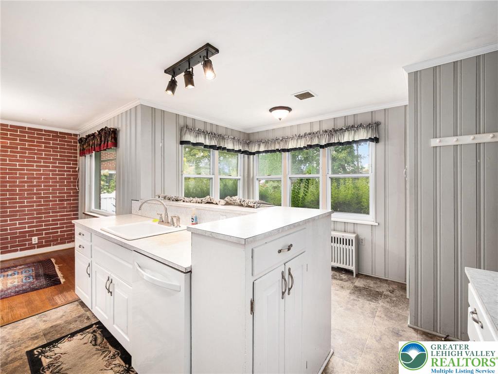 339 East Washington Avenue