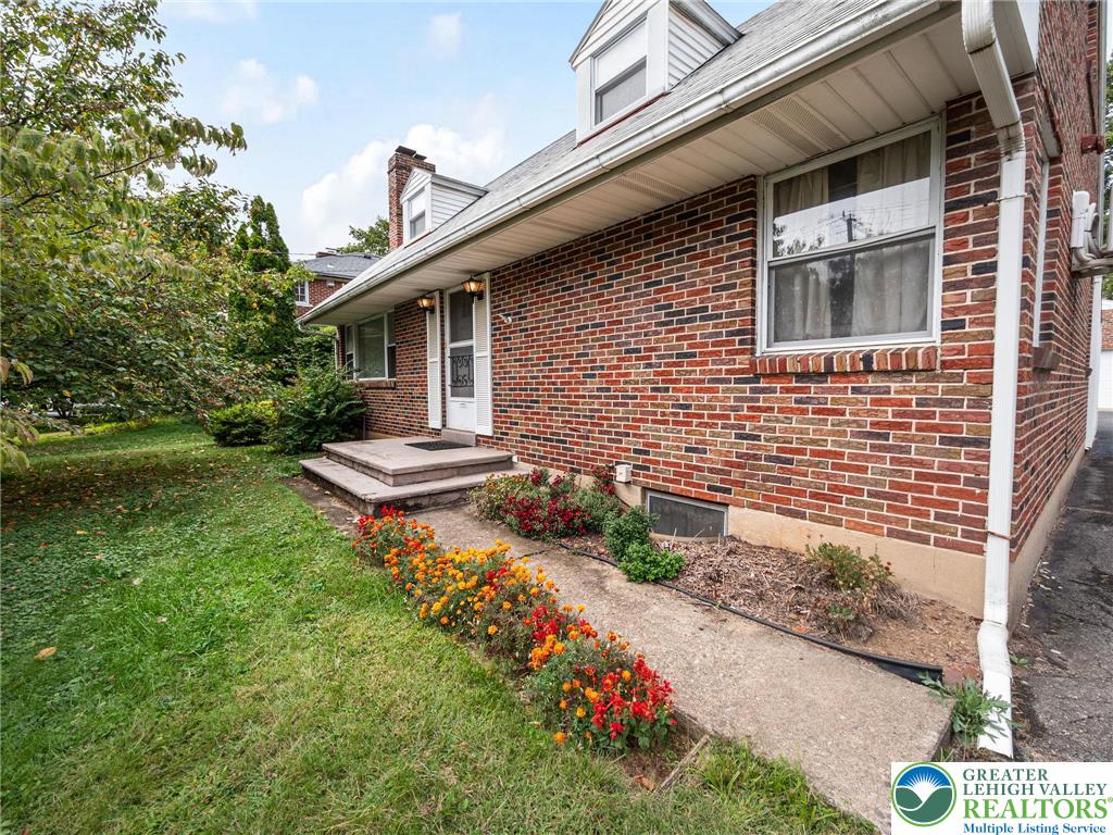 339 East Washington Avenue