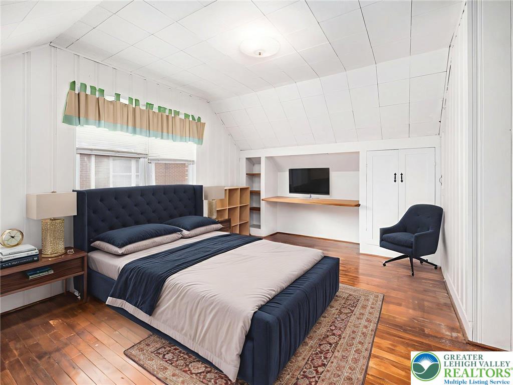 339 East Washington Avenue