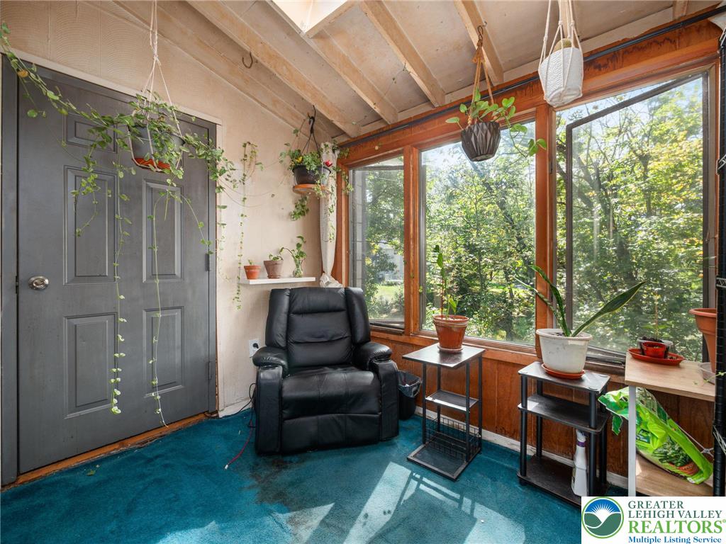 1015 Village Round 106