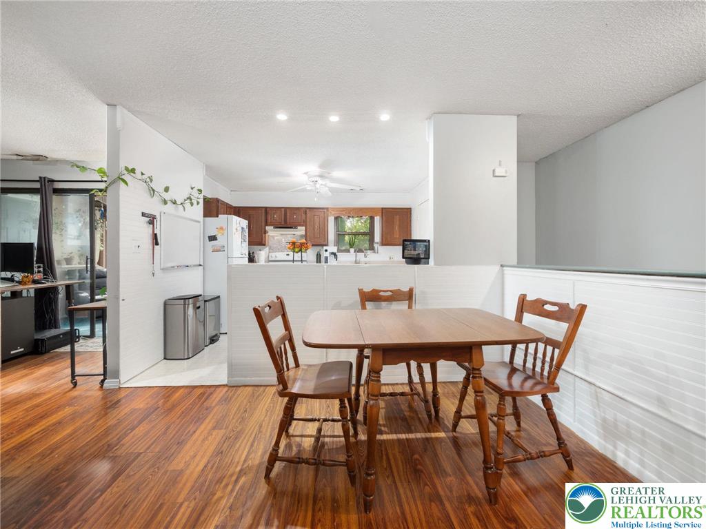 1015 Village Round 106