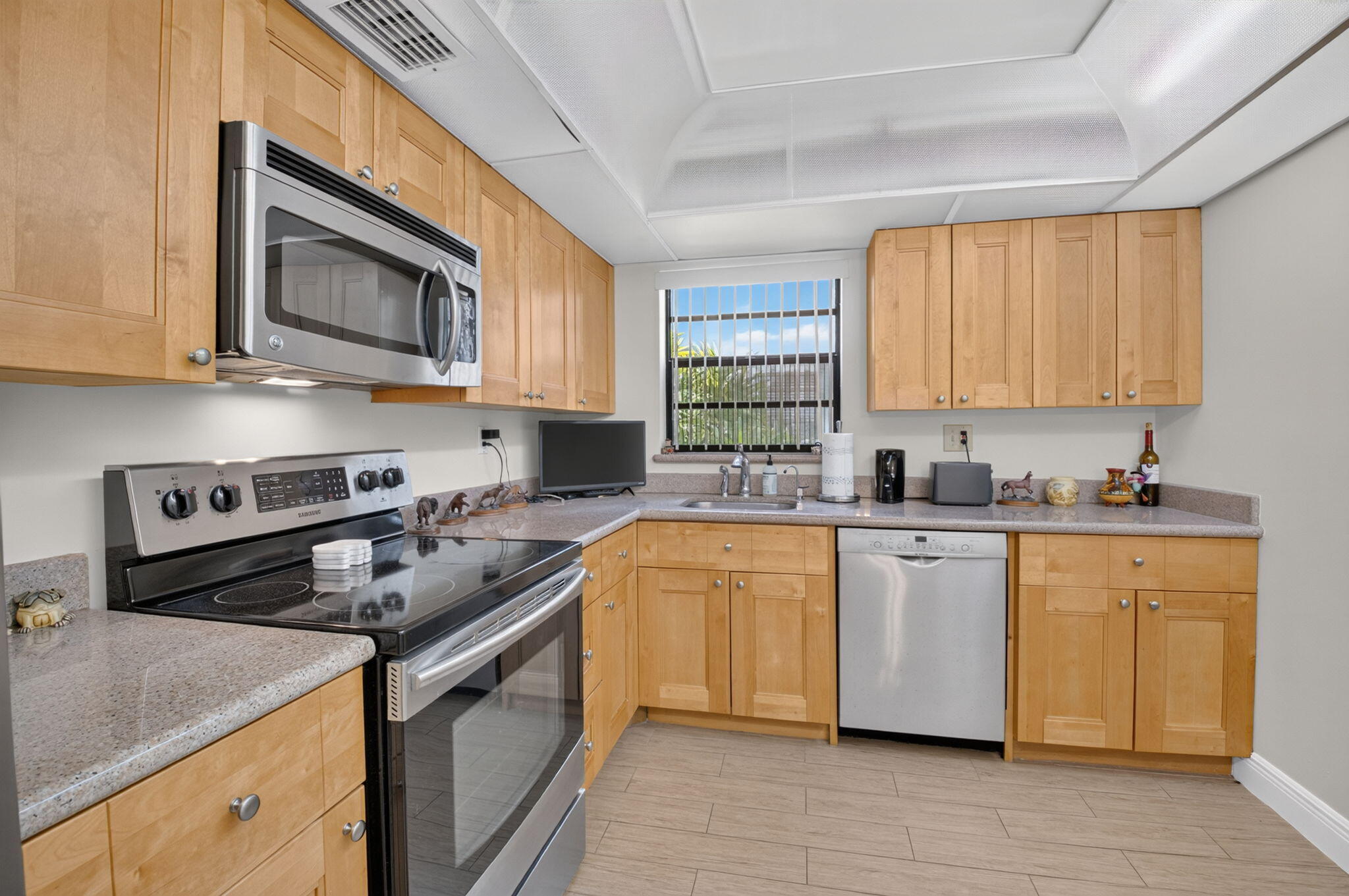 441 PIEDMONT J 441