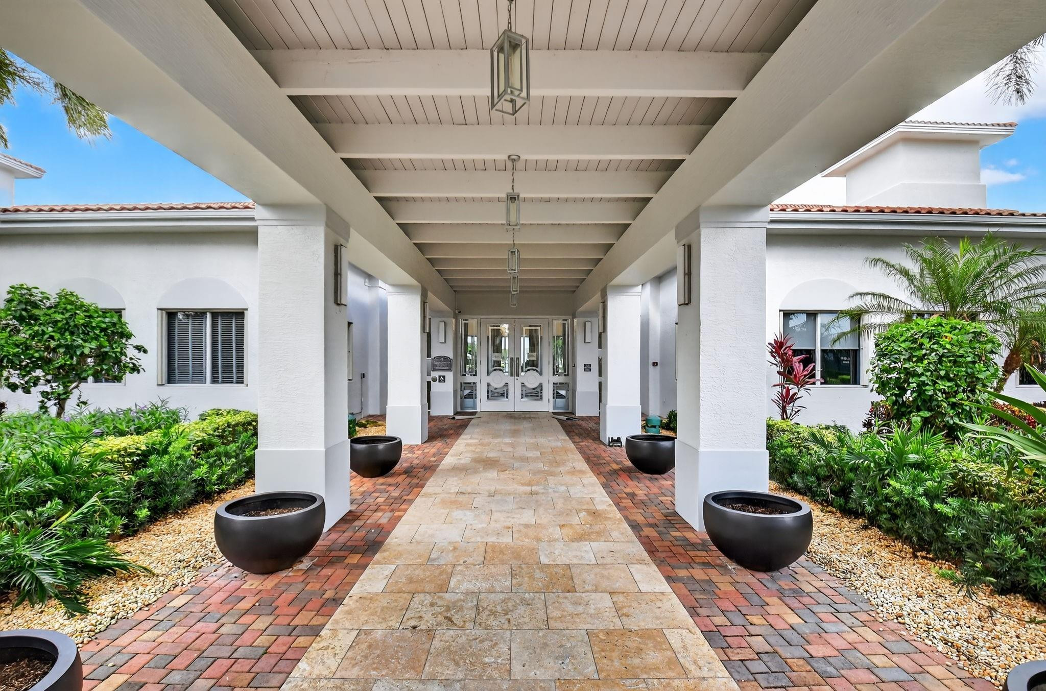 7113 Francisco Bend Drive