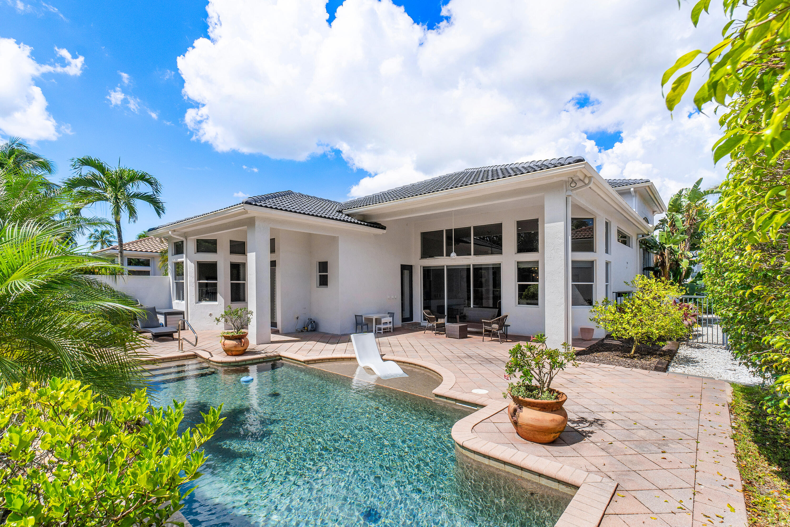 8060 Valhalla Drive