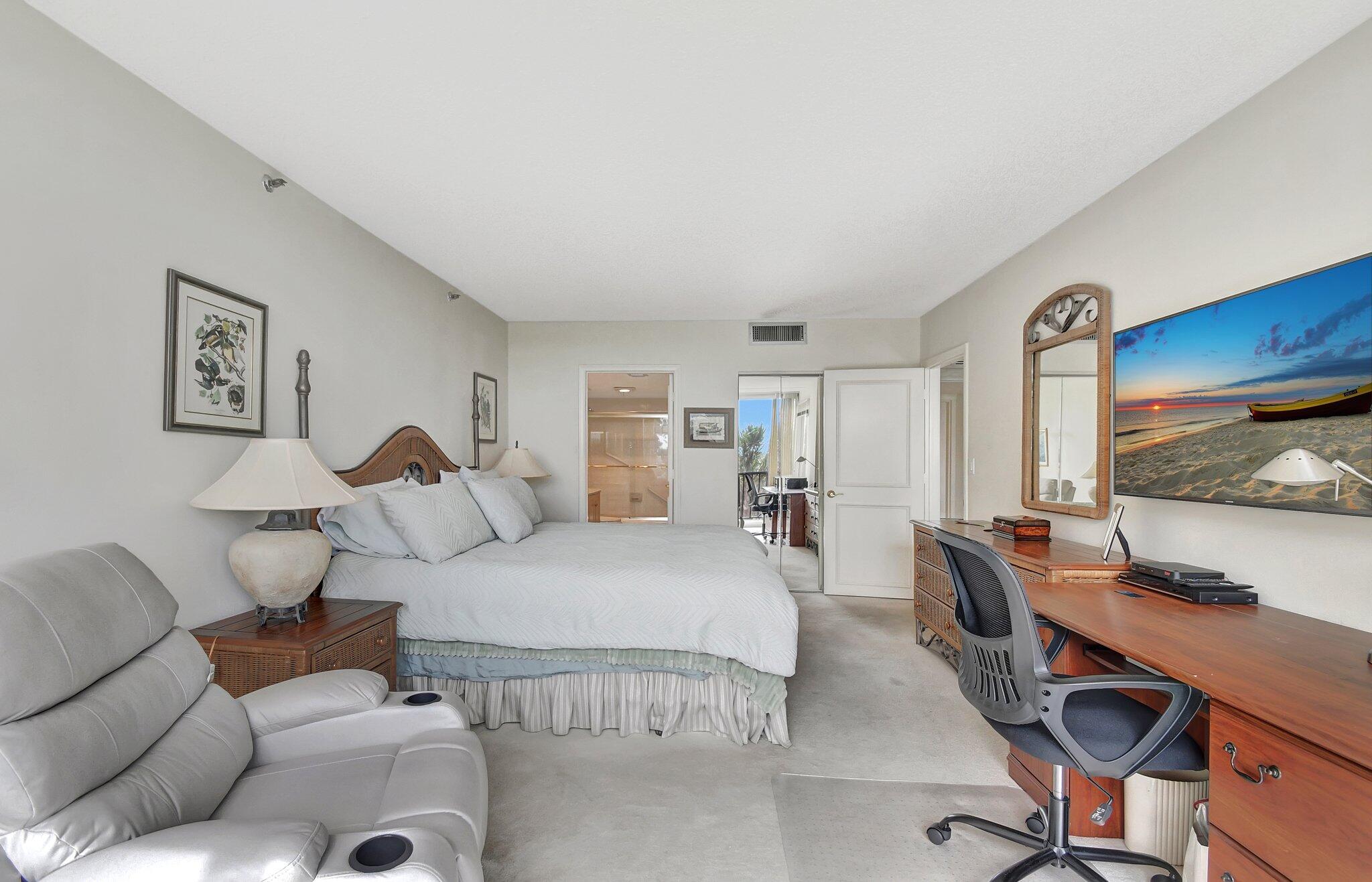 6895 Willow Wood Drive 1051