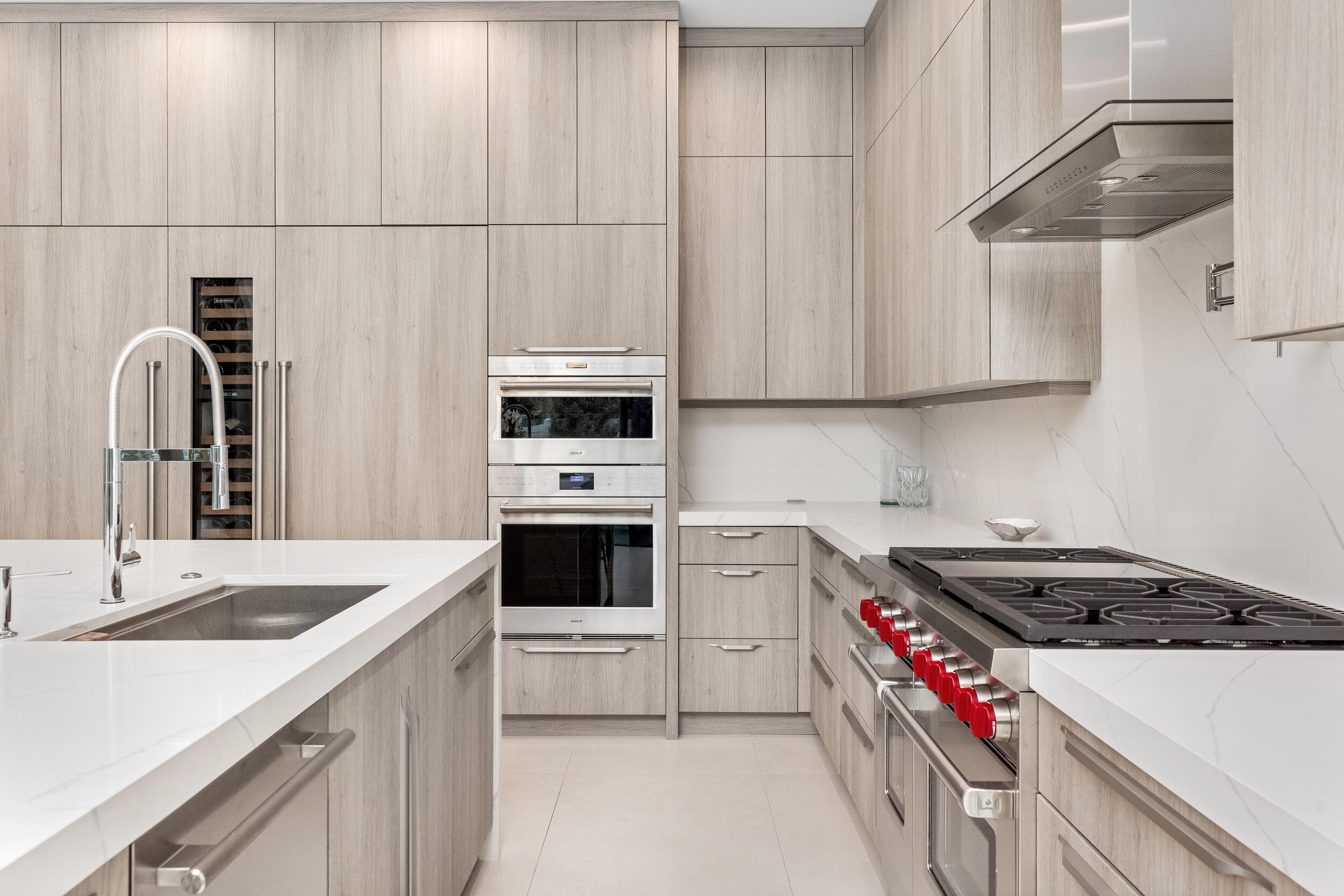 753 Park Drive W