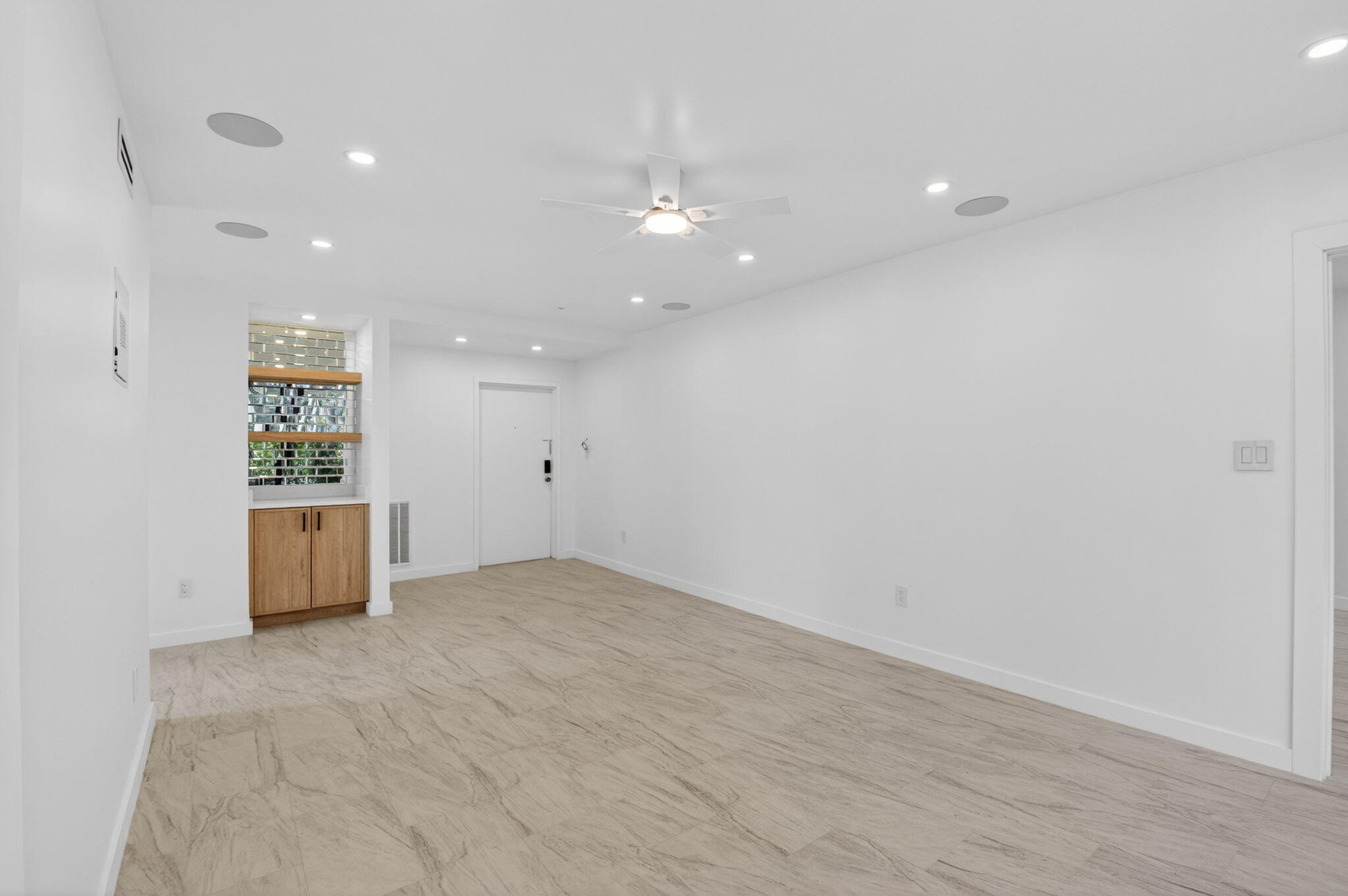 7819 Lakeside Boulevard 812