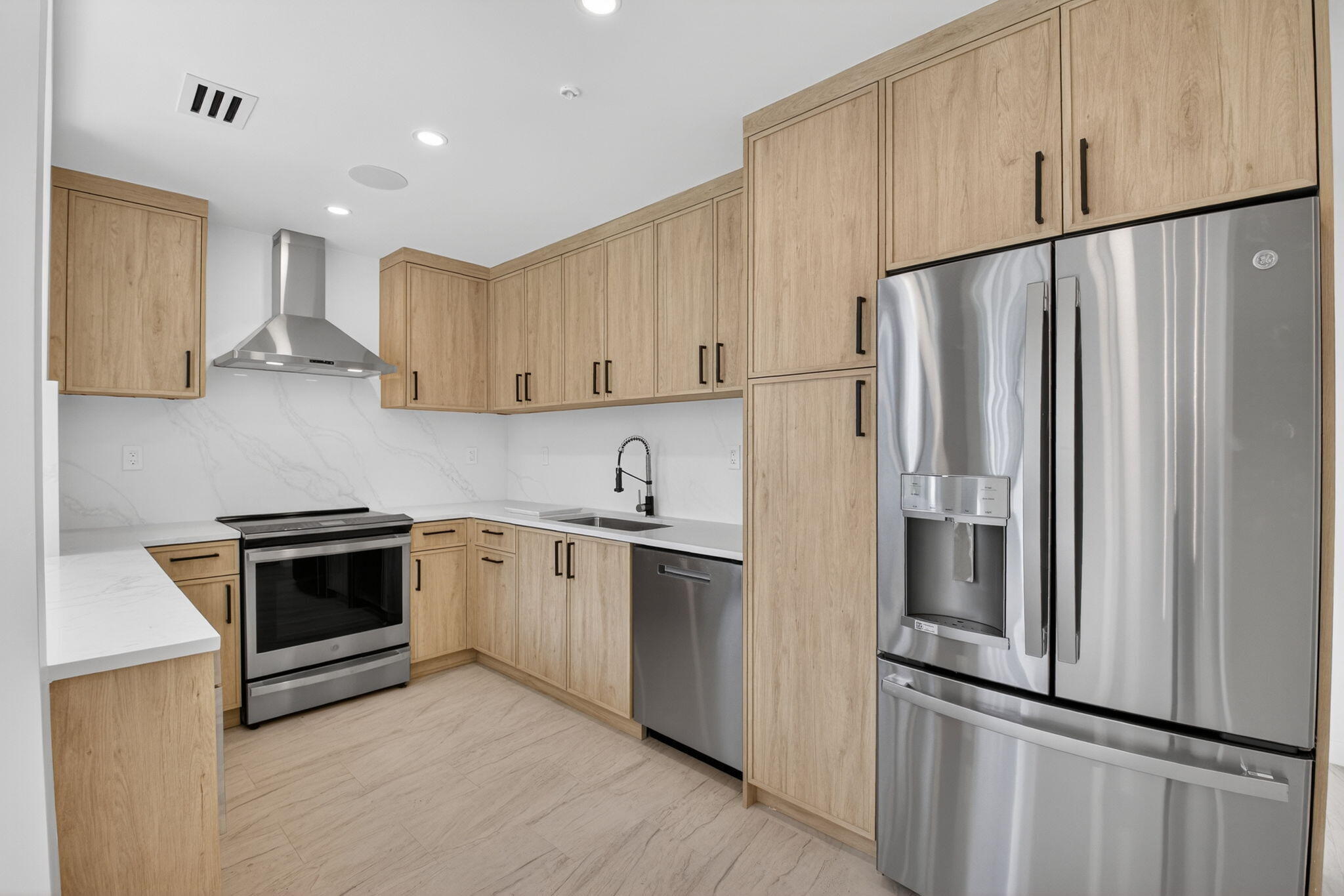 7819 Lakeside Boulevard 812