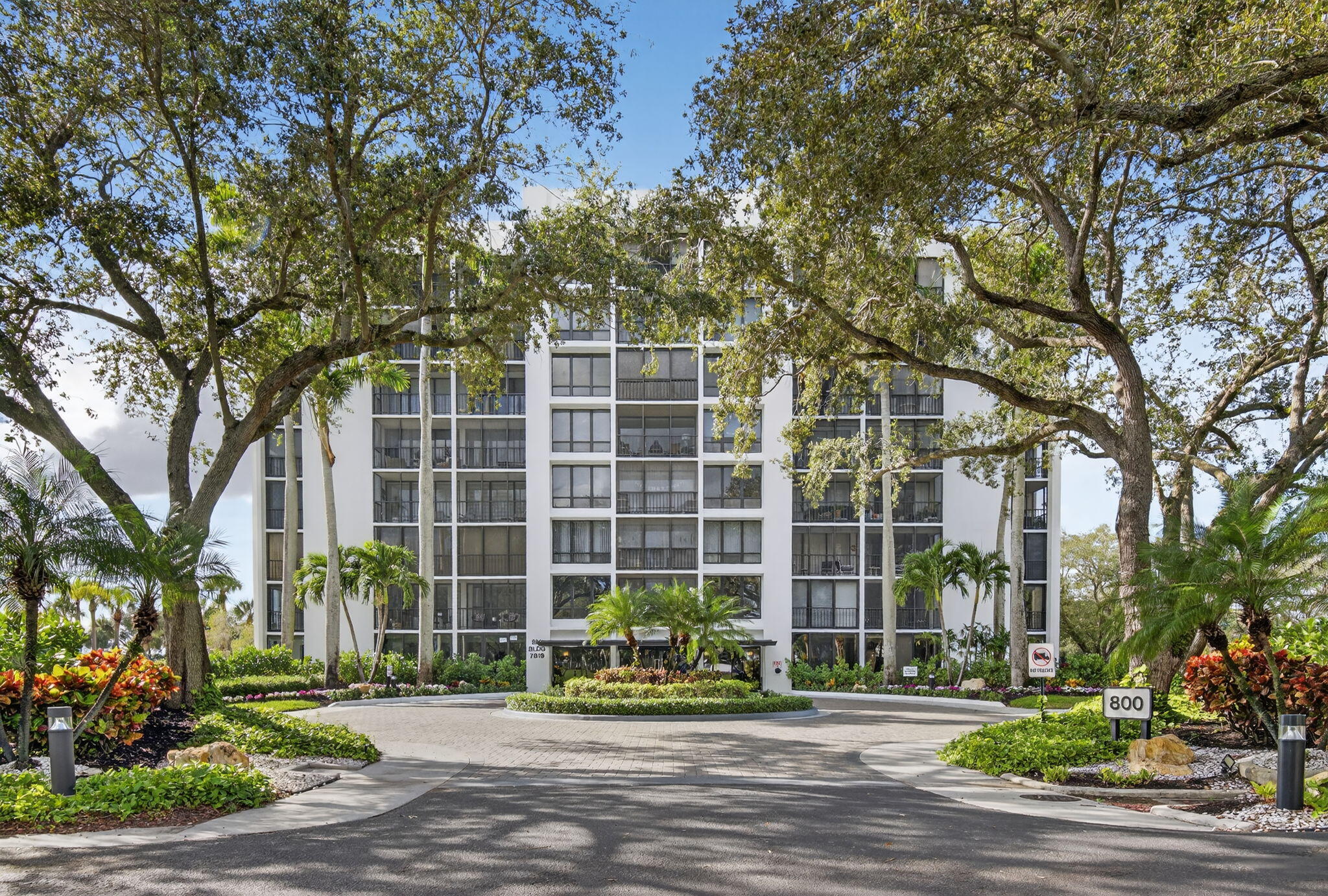 7819 Lakeside Boulevard 812