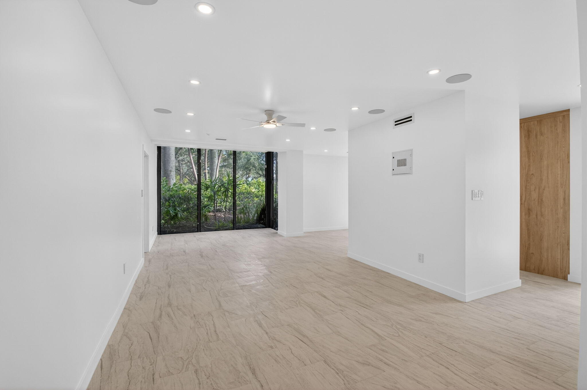 7819 Lakeside Boulevard 812