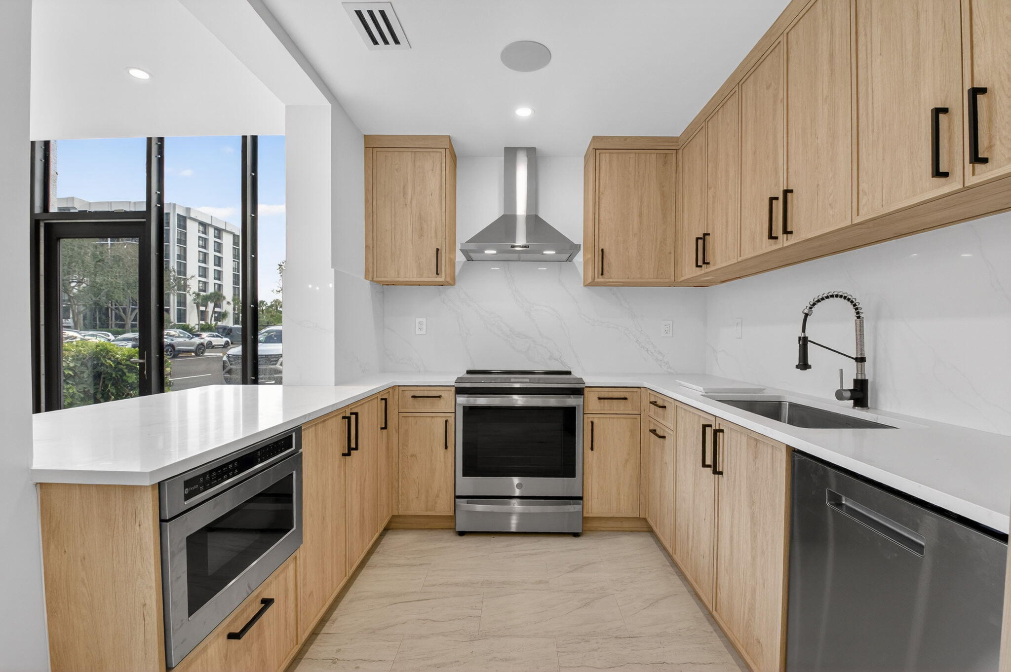 7819 Lakeside Boulevard 812