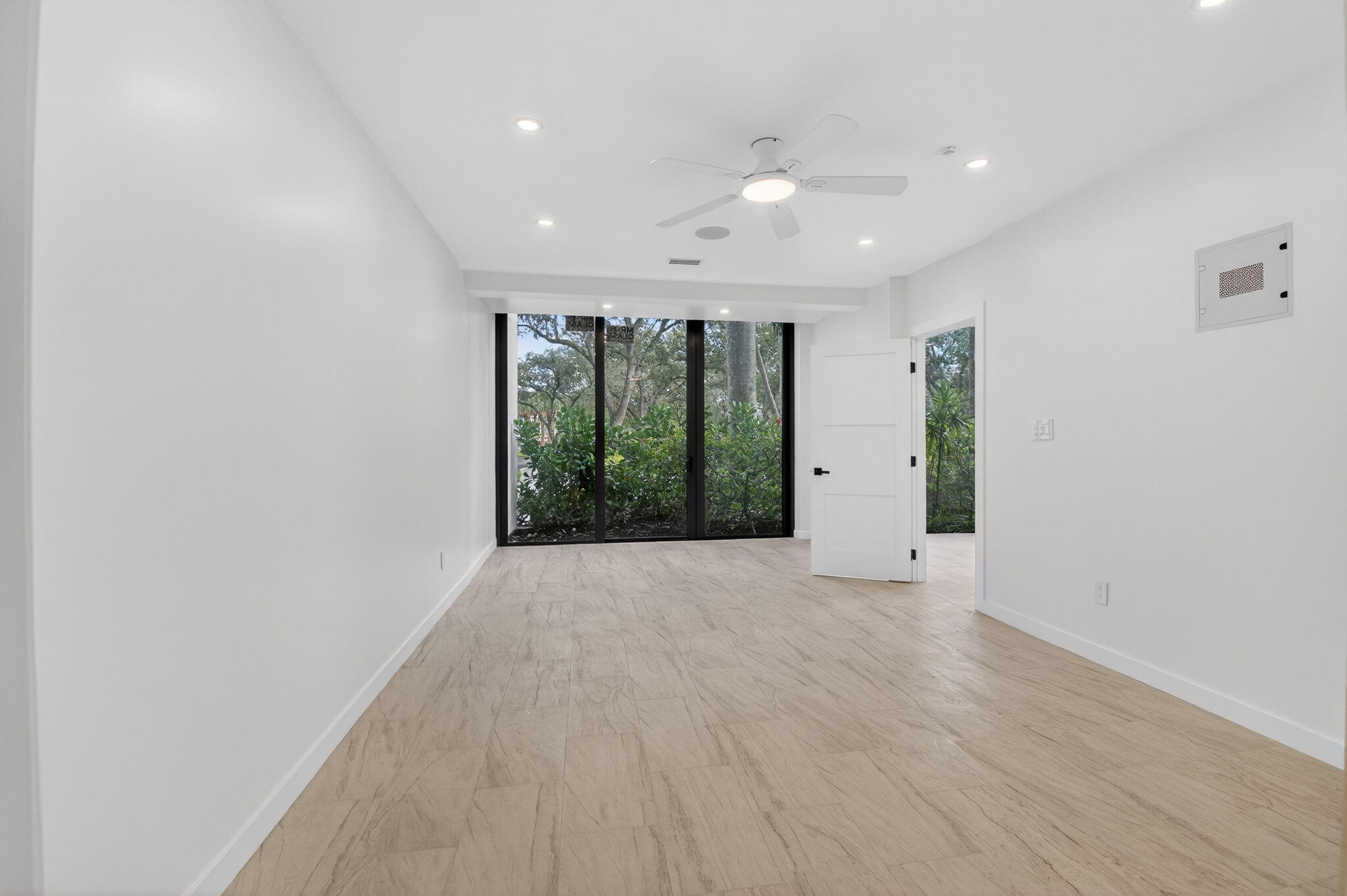 7819 Lakeside Boulevard 812