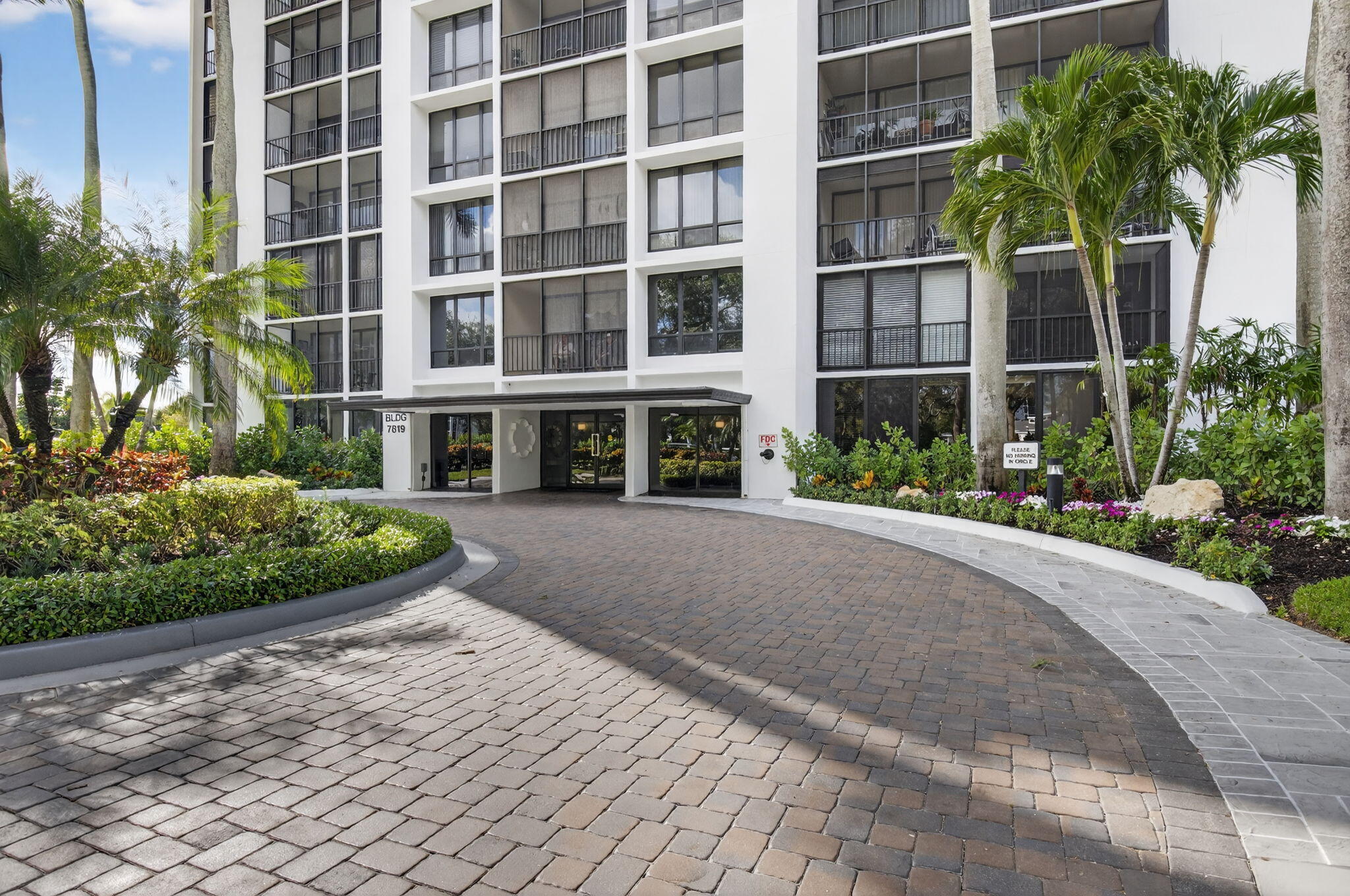 7819 Lakeside Boulevard 812