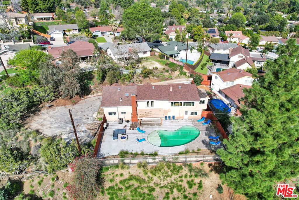 11823 Wish Avenue