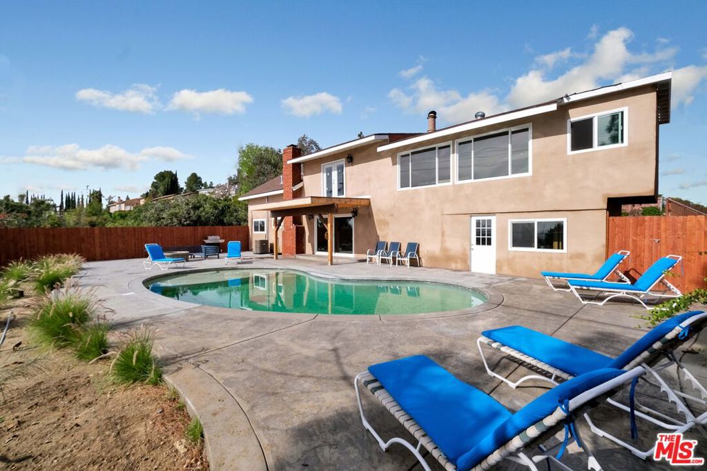 11823 Wish Avenue