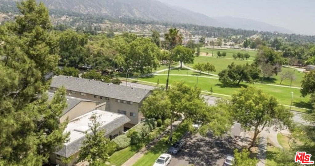 807 N Altadena Drive