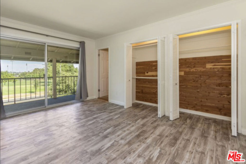807 N Altadena Drive