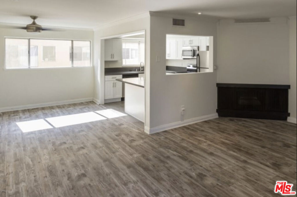 807 N Altadena Drive