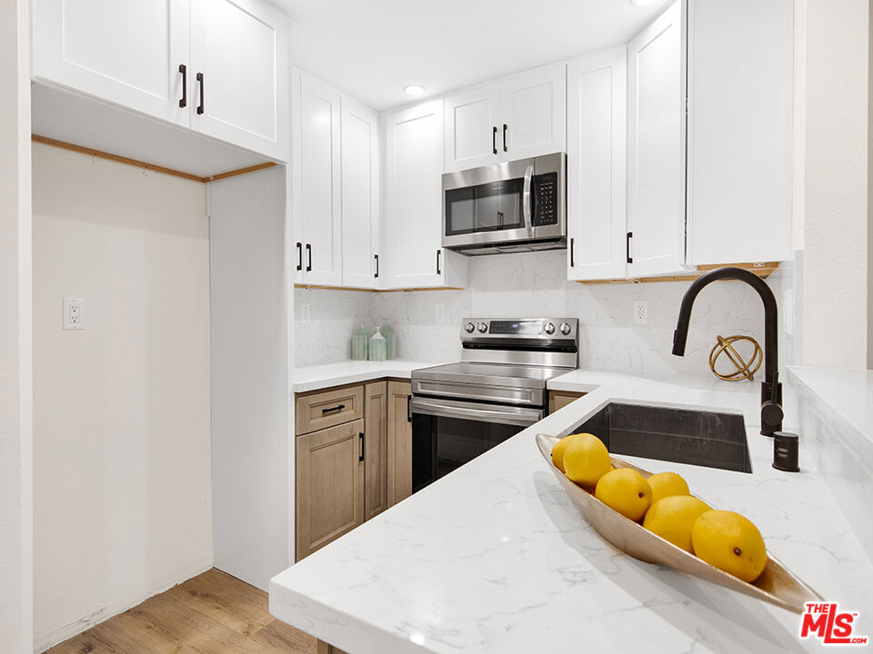 360 S Euclid Avenue 230