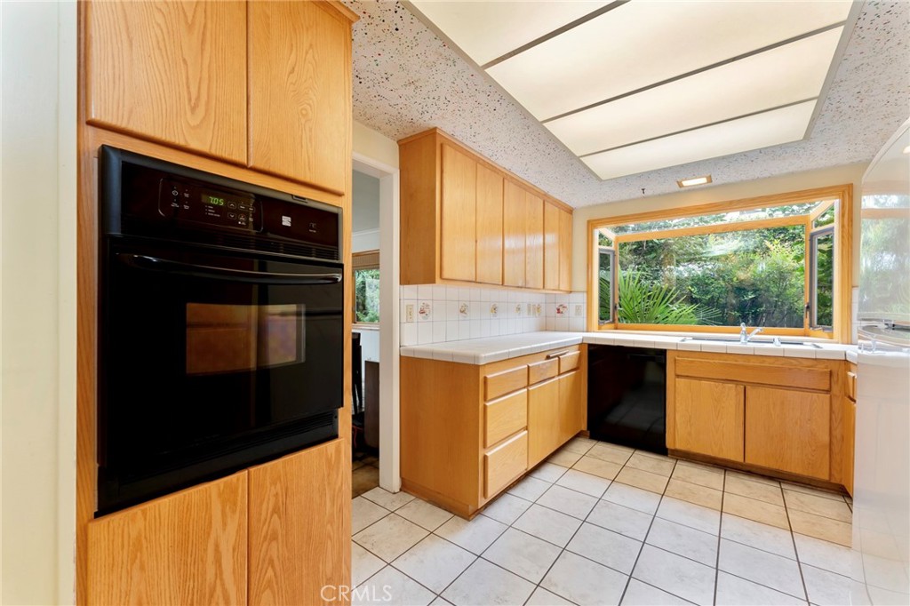 157 South Hermosa Avenue