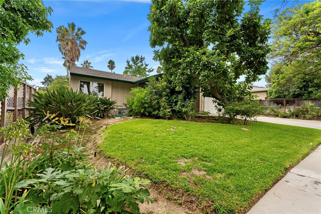 157 South Hermosa Avenue