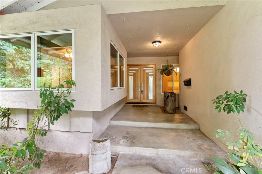 157 South Hermosa Avenue