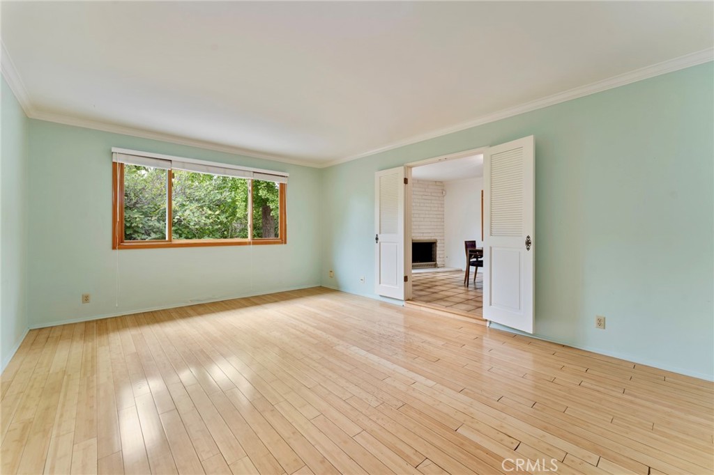 157 South Hermosa Avenue