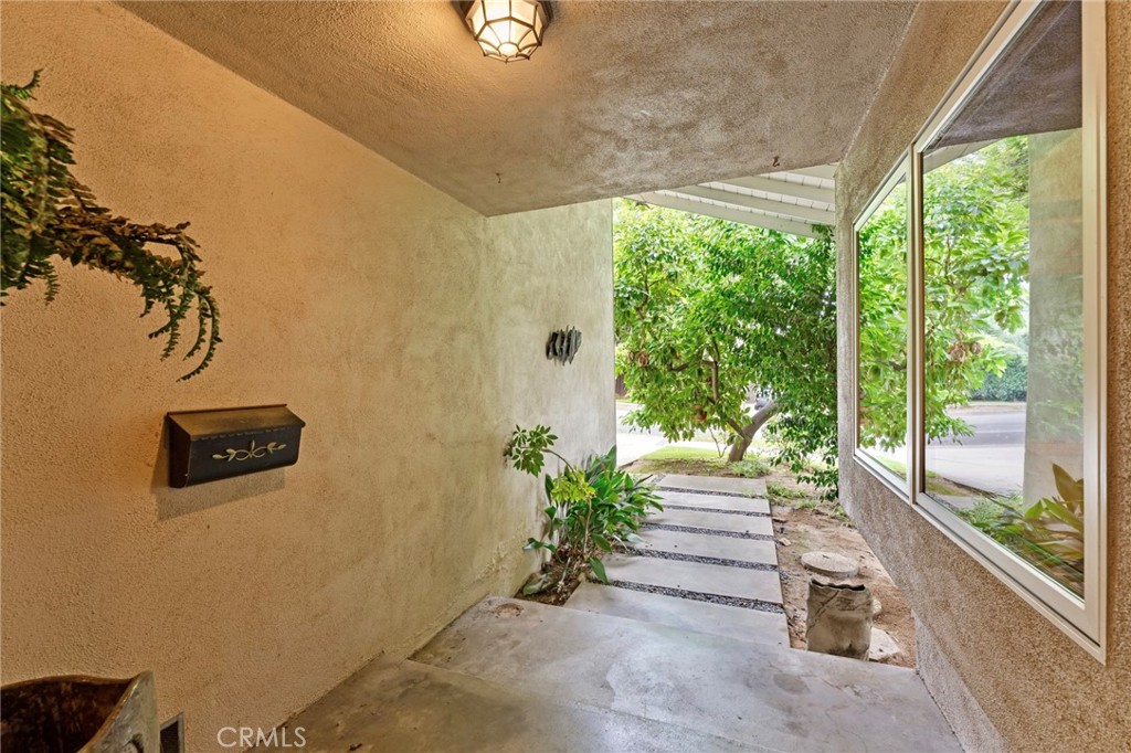 157 South Hermosa Avenue