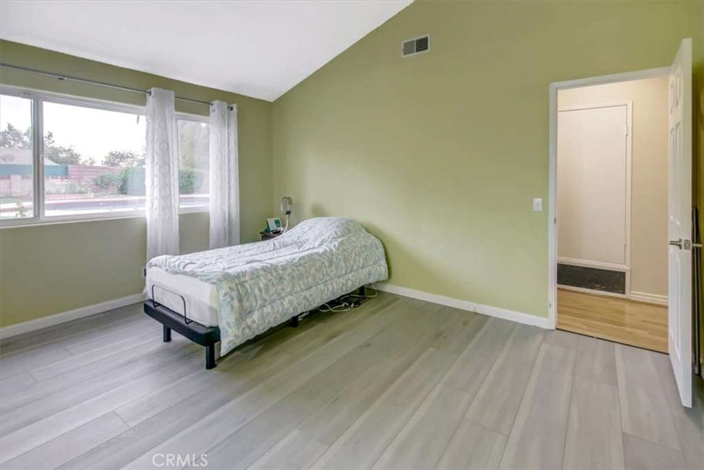 19080 Kingsbury Street