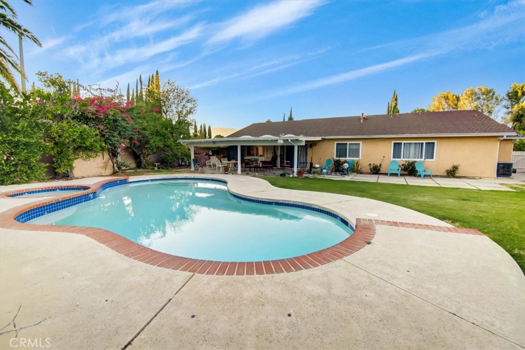 19080 Kingsbury Street