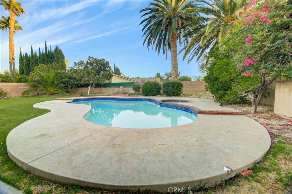 19080 Kingsbury Street