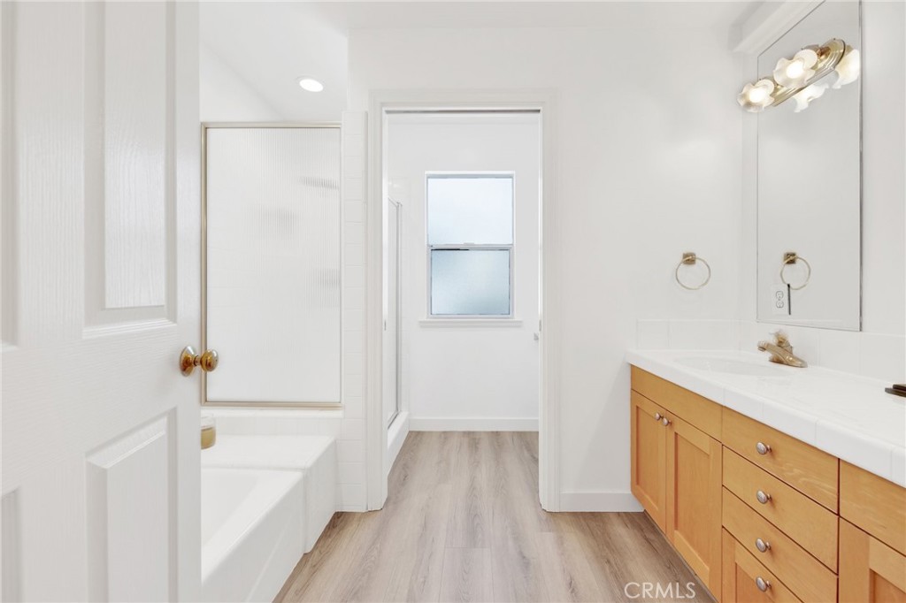 263 E Glenarm Street 103