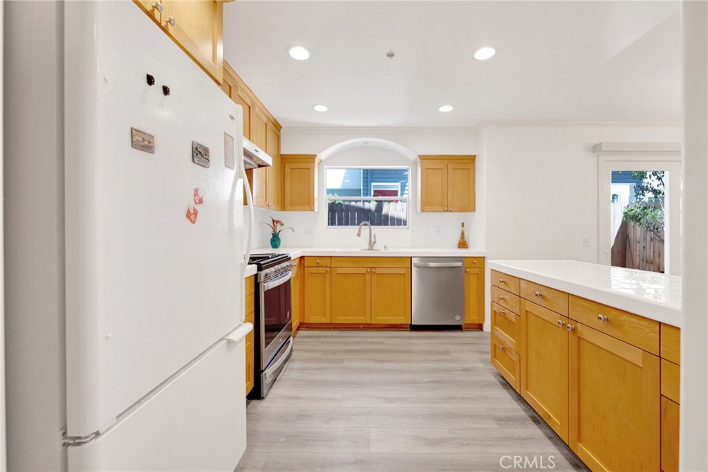 263 E Glenarm Street 103
