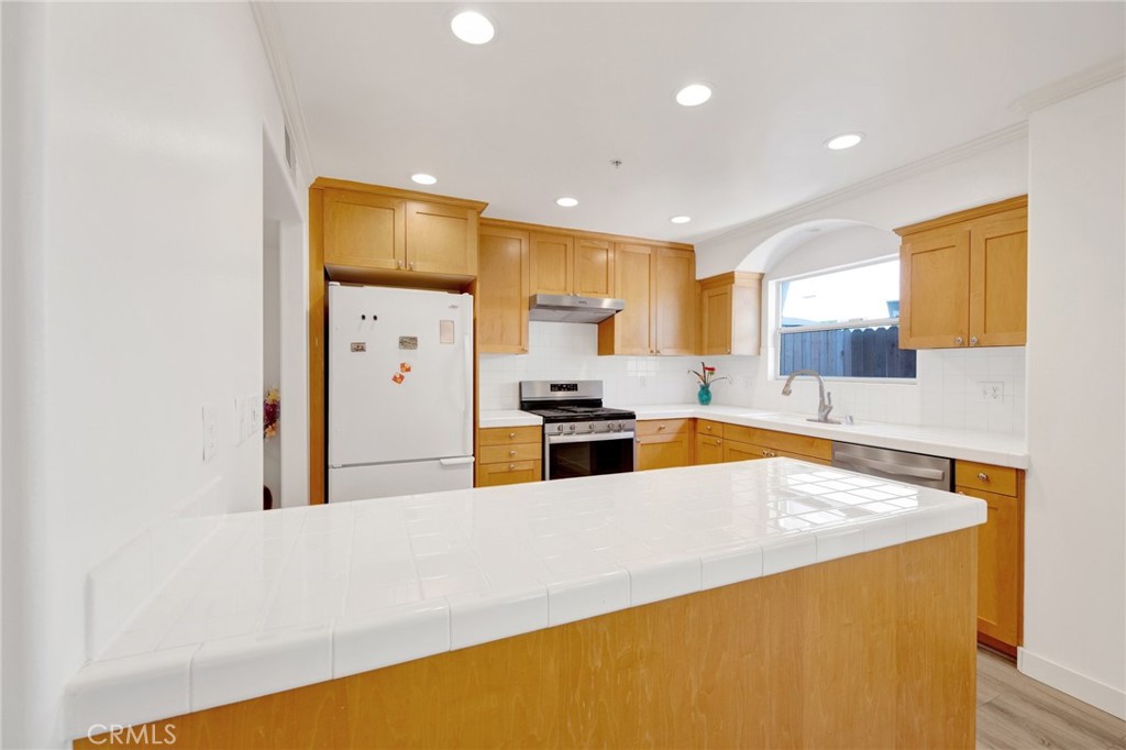 263 E Glenarm Street 103